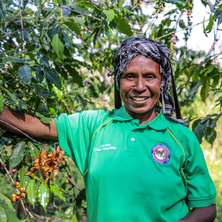 Papua New Guinea - Ukuni Women in Coffee